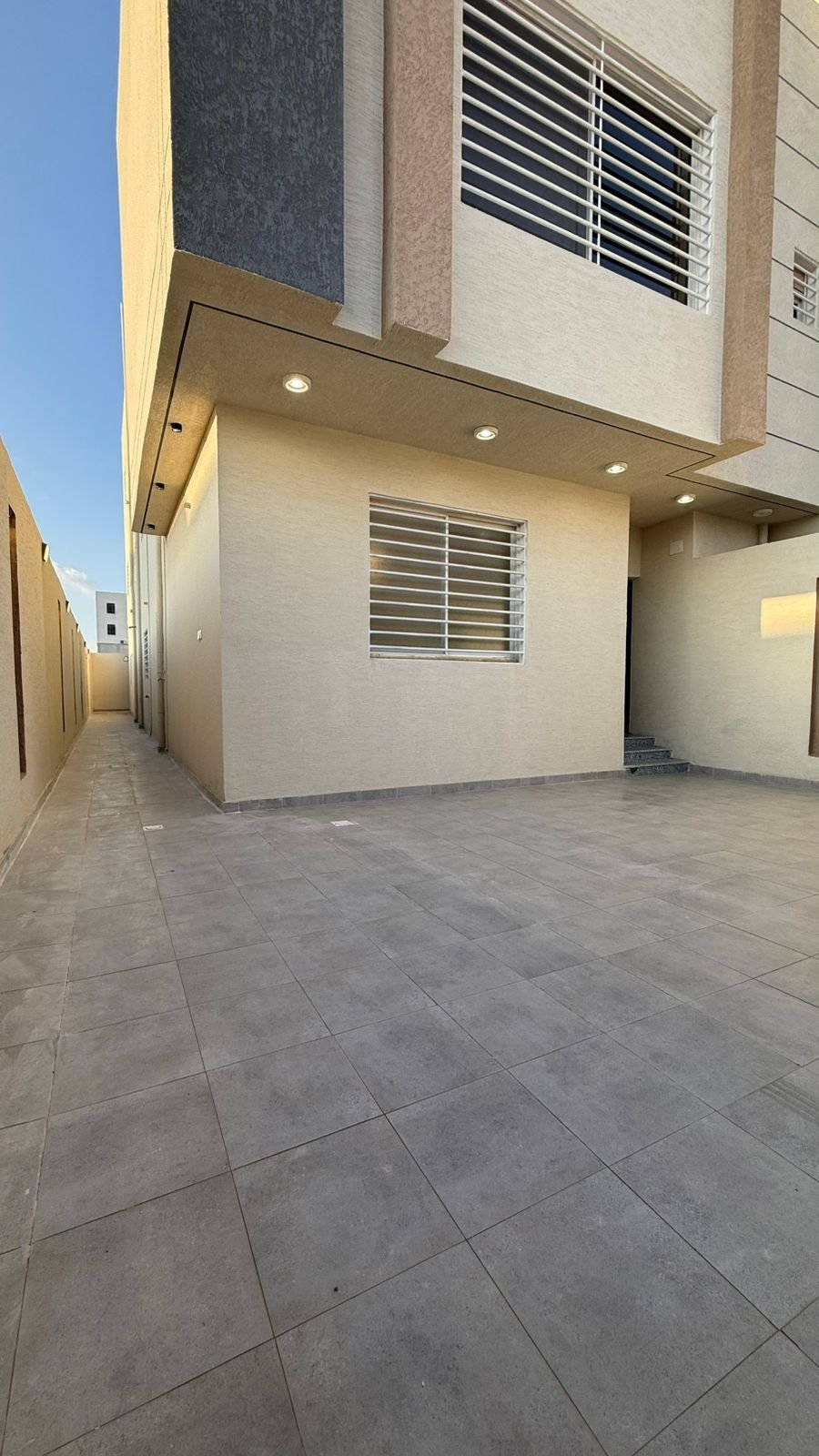 المدخل الخاص